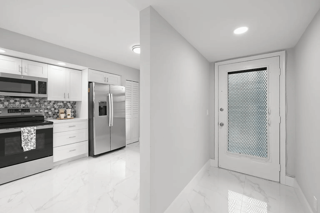 12500 SW 6th St APT 206N Pembroke Pines (11)
