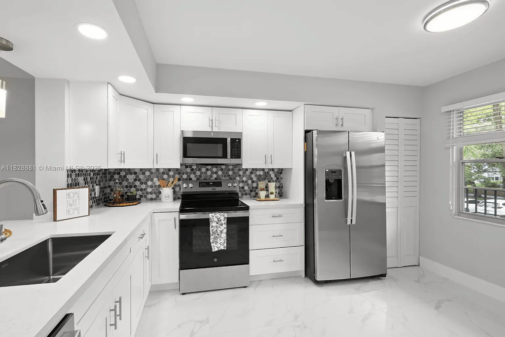12500 SW 6th St APT 206N Pembroke Pines (4)