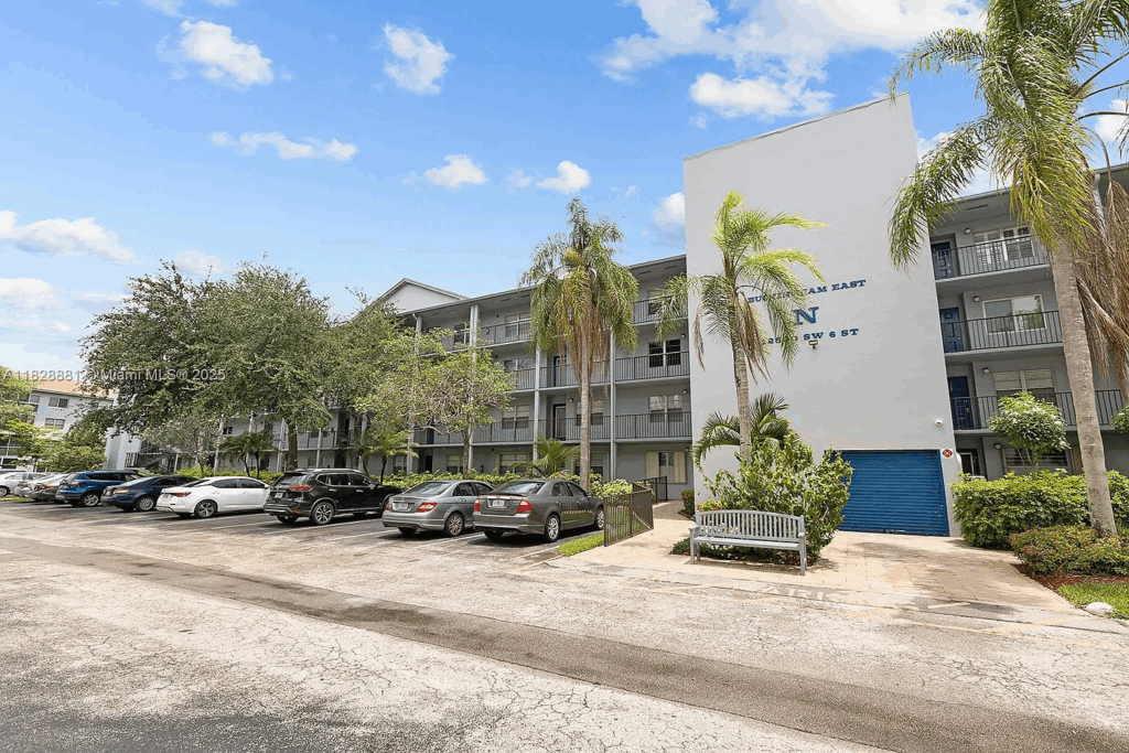 12500 SW 6th St APT 206N Pembroke Pines (7)