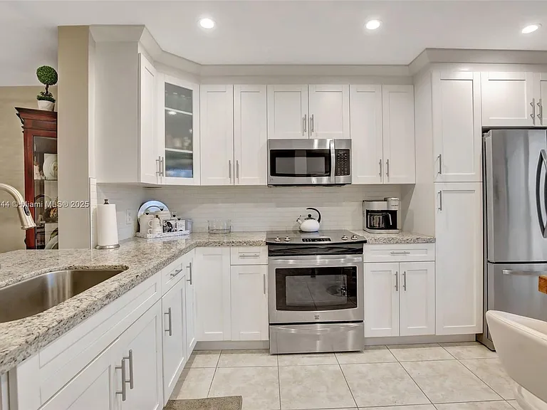 800 SW 125th Way APT 405O Pembroke Pines (4)
